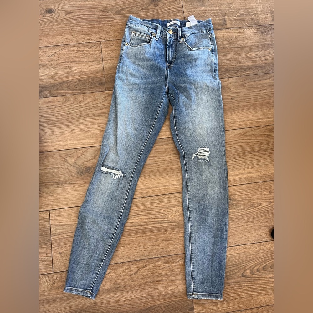Good American Good Legs Distressed Skinny Jean (2/26)